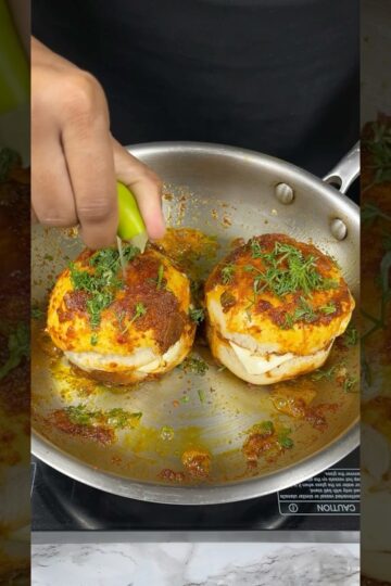 Masala Pav ASMR #shorts #cooking #asmrcooking #streetfood #crunchytreats #recipe #food