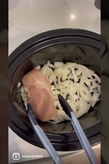 slow cooker pulled chicken | easy recipe to please a crowd or make for meal prep