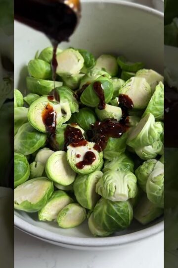 #spicy roasted #brusselssprouts with chili crisp and parmesan for a unique #thanksgiving side dish