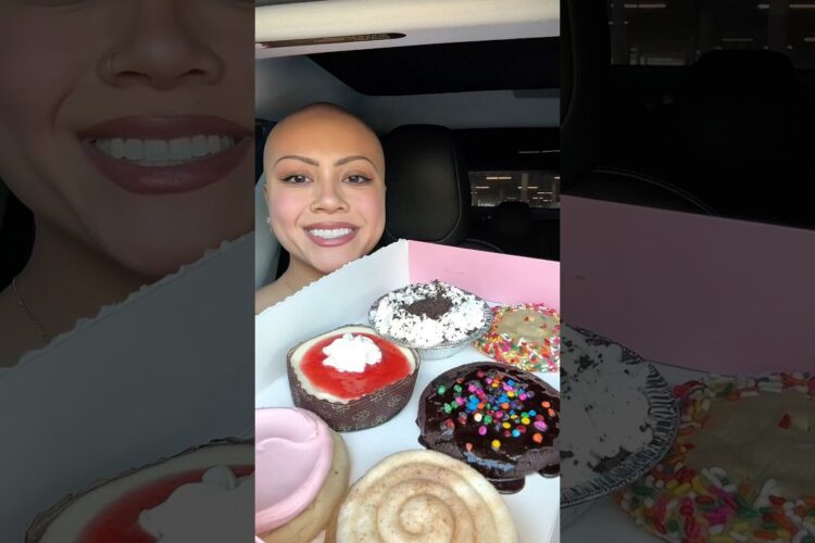 06/02 CRUMBL COOKIE REVIEW🍓