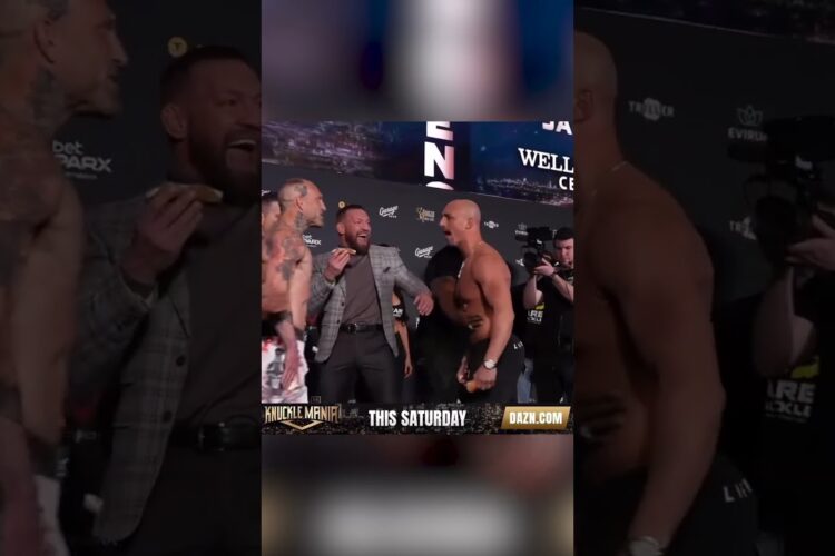 Not the cannoli 👀😂 (via bareknucklefc/IG)