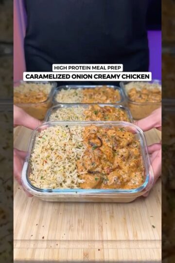 There's NO REASON To Meal Prep Plain Chicken & Rice! Try This Caramelized Onion Creamy Chicken #food