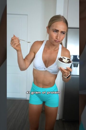 🤤 41g protein/under 300 cal/ 3 ingredient Choco/Vanilla Blizzard Dessert