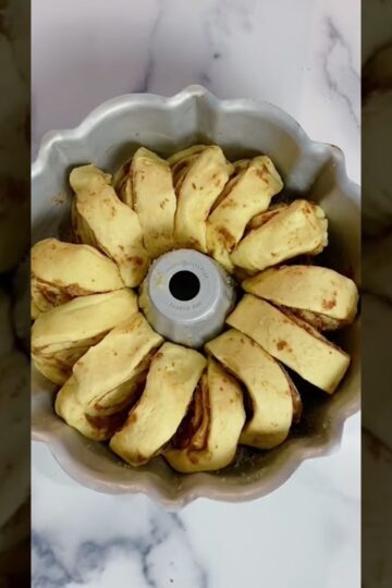 Cinnamon Roll Bundt Cake #shorts #cinnamonrolls #bundtcake #cake #cinnamon #cake #dessert