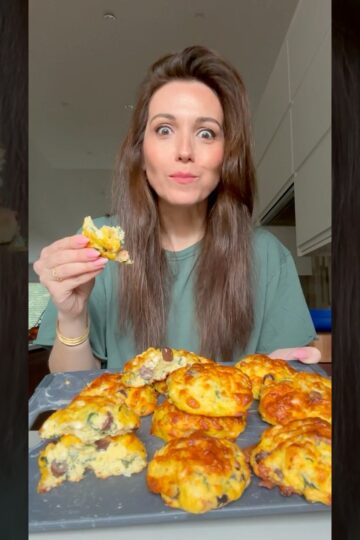 I lose weight eating these SPINACH + FETA EGG BISCUITS #lowcarb #shorts #highprotein