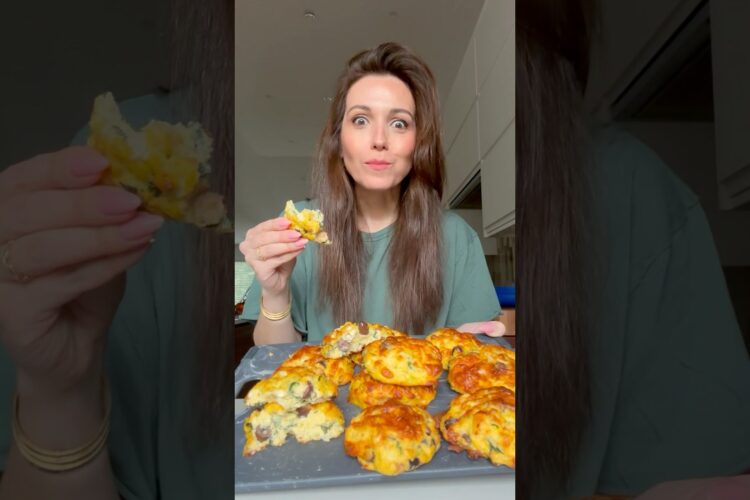 I lose weight eating these SPINACH + FETA EGG BISCUITS #lowcarb #shorts #highprotein