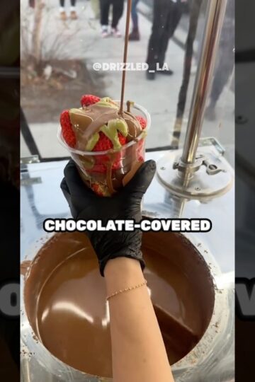 Chocolate covered strawberries mobile business idea 💡 #shorts #businessidea #trending