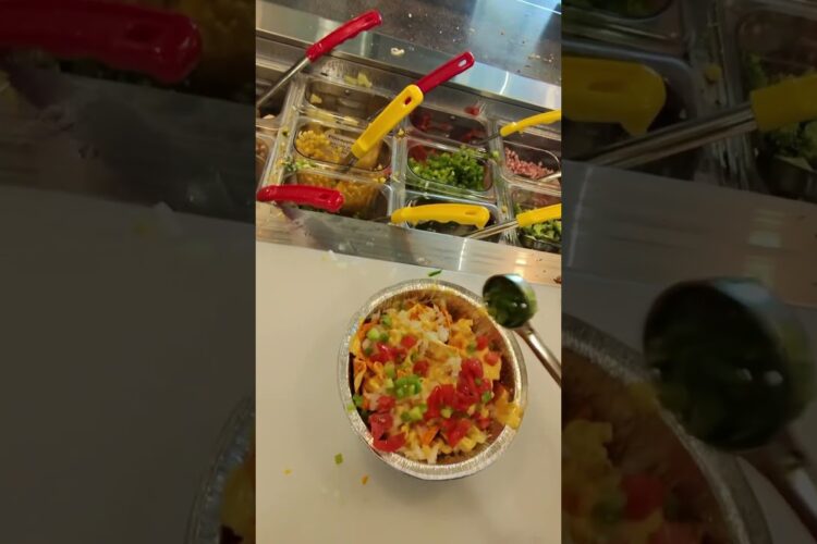 Nachos VS Mac and nachos 😎 #foodie #macandcheese #nachos #cheese