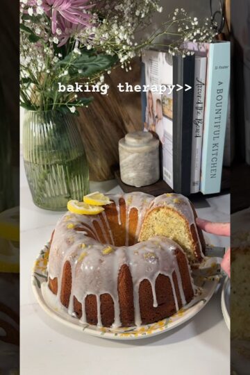 This MOIST Lemon Poppyseed Bundt Cake will fix all your problems✨🍋 Recipe in the comments! #dessert