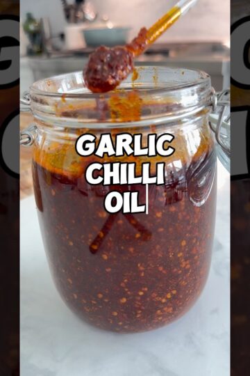 Fast and Easy Garlic Chilli Oil Recipe
