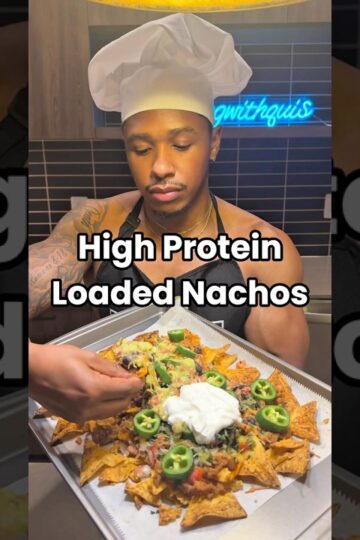 HIGH PROTEIN LOADED NACHOS 🧀 #recipe #healthy #foodie #fyp #shorts #reels #dinner #explore