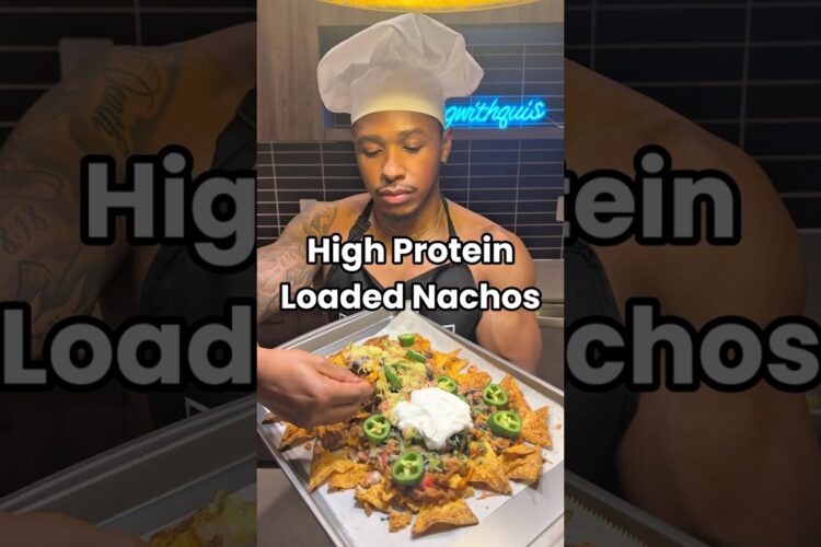 HIGH PROTEIN LOADED NACHOS 🧀 #recipe #healthy #foodie #fyp #shorts #reels #dinner #explore