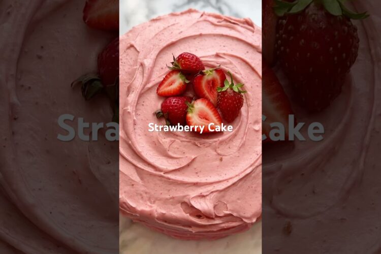 Homemade Strawberry Cake 🍓