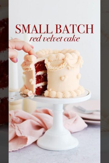 Small batch red velvet cake with cream cheese frosting ♥️ recipe at sugarandsparrow.com #cake #bake
