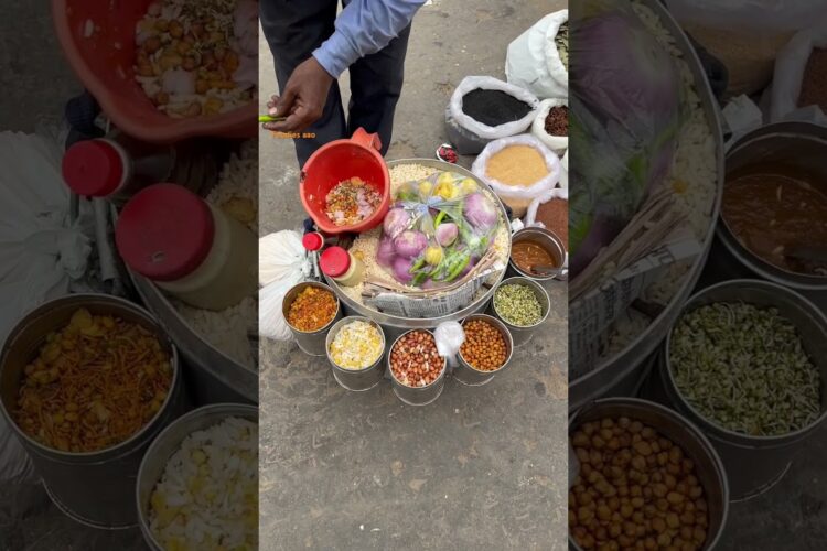 बिना किसी आवाज के भेलपुरी बेचते है 🙏 😋 #bhelpuri #hardworking #foodiesaao