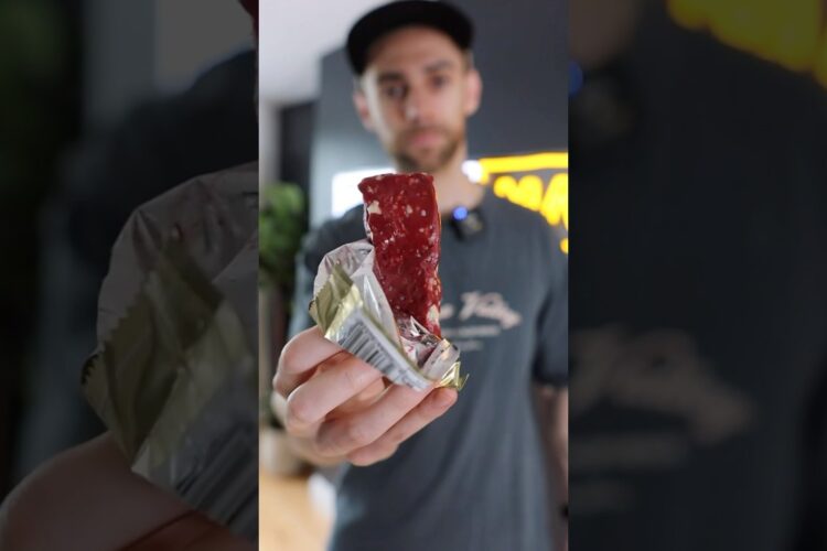 Davids protein bar review (Red Velvet flavor) #proteinbar #proteinbarreview