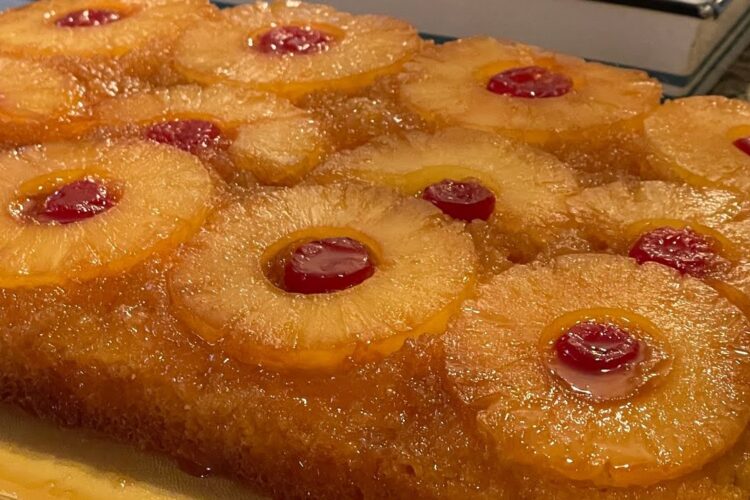 Pineapple upside down cake  #pineappleupsidedowncake #bettycrocker #dessert