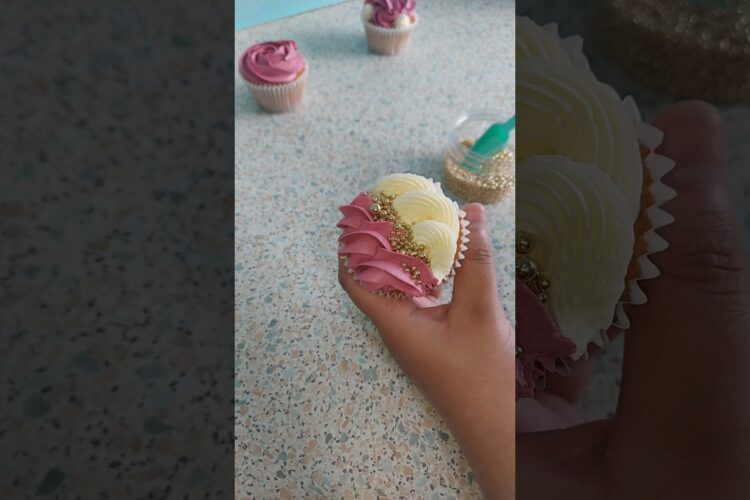 Cupcake Piping Technique Tutorial| Buttercream| Decorating techniques and Ideas| Flowers| Rose|viral