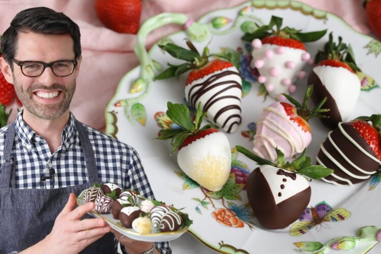 Easy Chocolate Covered Strawberries