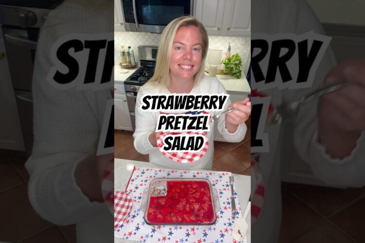 STRAWBERRY PRETZEL SALAD 🍓🥨 #summerdessert #nobakedessertrecipe #easyrecipe