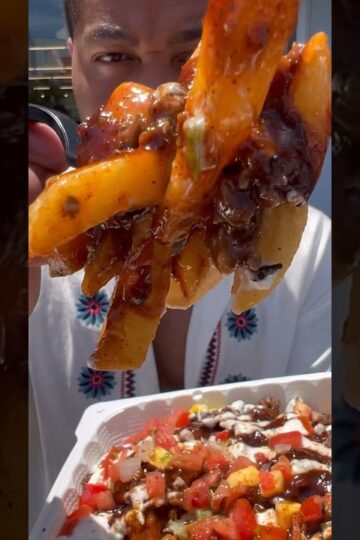 Loaded Fries in North Hollywood 🍟 #foodie #losangeles #foodvlog #food #foodreview #foodtruck #eat