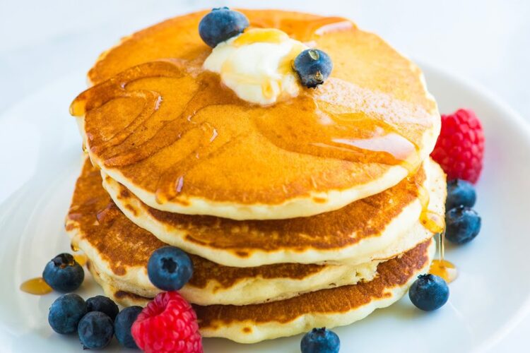 Easy Fluffy Homemade Pancakes Recipe