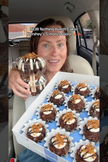 nothing bundt cakes has NEW hershey’s s’mores cake ⛺️🍫 #newfood #fastfood