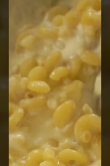 Macaroni and Cheese - One of the Top 10 Thanksgiving Side Dishes