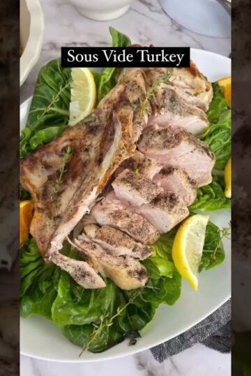 Absolutely the best turkey recipe for Thanksgiving! #food #turkey #thanksgiving #foodie