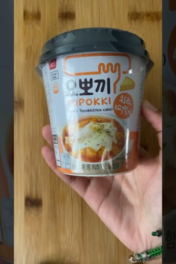 Tried instant Tteokbokki (rice cake 🍙) with cheese for the first Time #tteokbokki #chess #ricecake