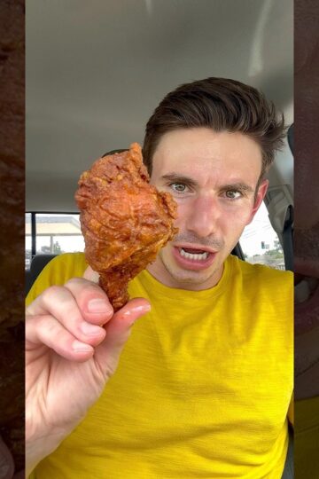 Gus’s World Famous Fried Chicken Review in Memphis, Tennessee #foodlover #shorts
