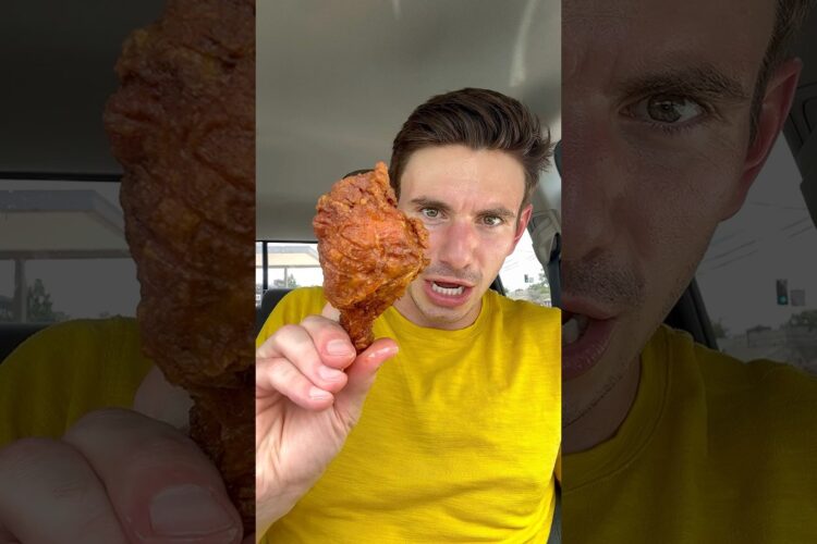 Gus’s World Famous Fried Chicken Review in Memphis, Tennessee #foodlover #shorts