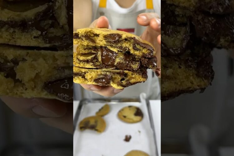 Supposedly The BEST choco chip cookie from @buzzfeedtasty