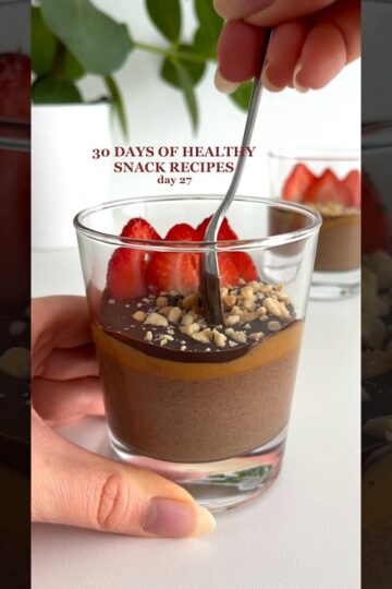 Healthy Chocolate Pudding with Magic Shell😍 #healthyrecipes #easyrecipes #healthysnacks