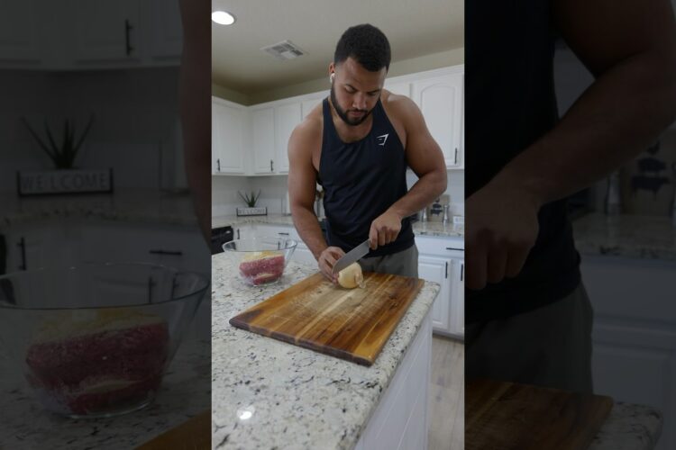Meatloaf, mashed potatoes, & onion gravy meal prep 👨🏽‍🍳