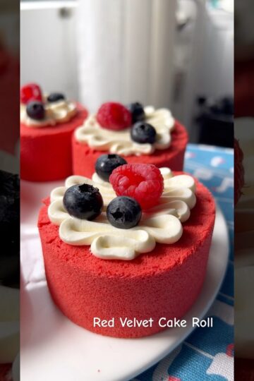 Red Velvet Cake Roll #shorts