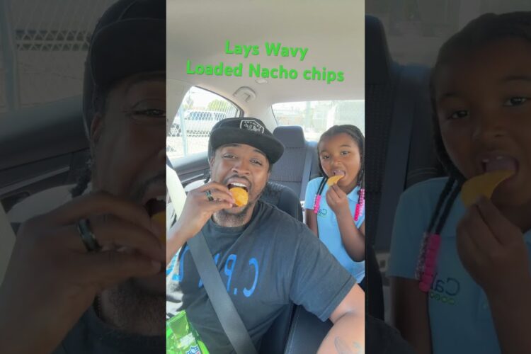 #lays #wavy #loaded #nacho #chips #review