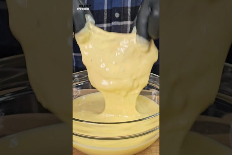 Gustavo's Precision-Cooked Crispy Chicken Chemistry!😋 #shorts #breakingbad #friedchicken #lospollos