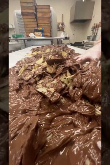 Can NOT Go Wrong With The Classic Potato Chip Bark!!