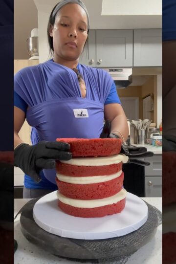 Red Velvet Cake Decorating #shorts #cakedecorating #cake