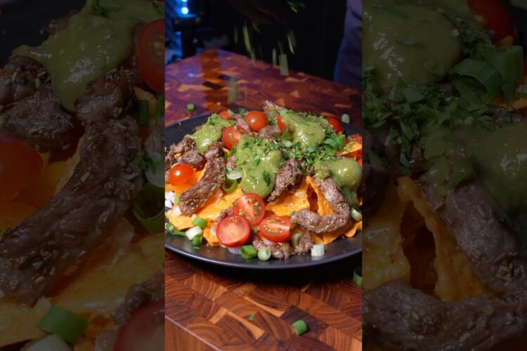 🥑🇲🇽🧀Loaded Nachos Recipe in Comments💬￼#cooking #recipe #food #asmr #mexico #nacho #loadednachos