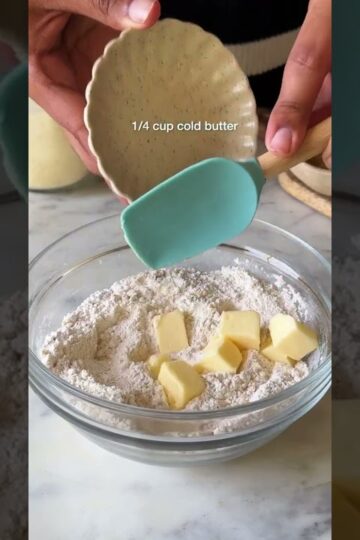 *YUMMIEST* PEANUT BUTTER COOKIES | HOW TO MAKE COOKIES AT HOME #shorts