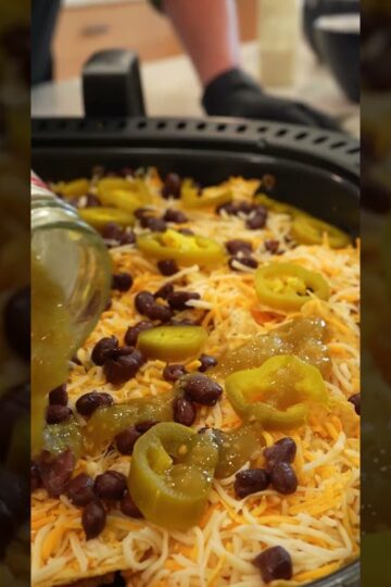 6-Minute Cheesy Nachos That WOW! 🌶️🧀