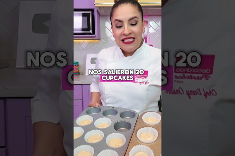 Receta de cupcakes esponjosos y bonitos con mi línea de brillos, consíguelos al +52 871 565 3152 💖