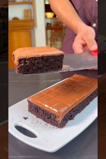 The Ultimate Chocolate Cake!! 😍