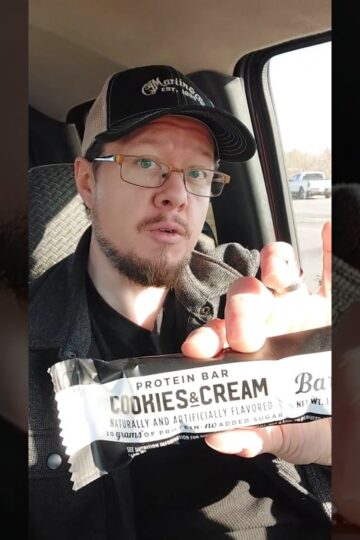 Barebells Cookies & Cream Protein Bar - Quick Honest Food Review