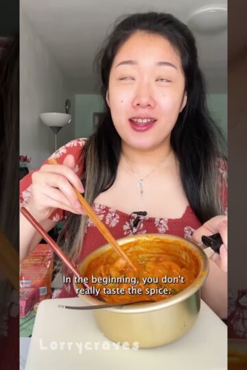 Trying BTS rice cakes