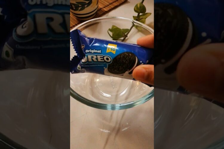 3 Ingredients OREO choco Lava Cake😍#shorts #oreo #oreocake #oreobiscuitrecipe