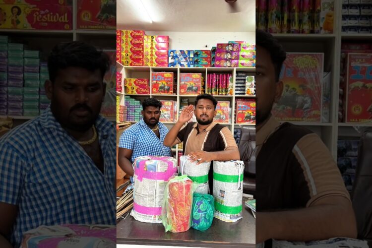Theni ARK Crackers Shop ... 😍 #thenipaiyanvlogs