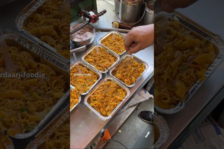 Have you ever tried maggi plus macaroni❤️ #foodshorts #foodies #streetfoodindia #shortsfeed #maggi
